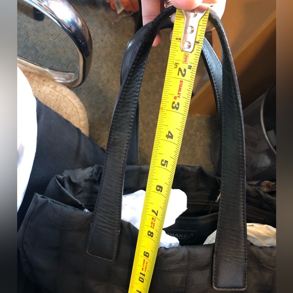 Chanel travel line tote - Picture 2 of 14